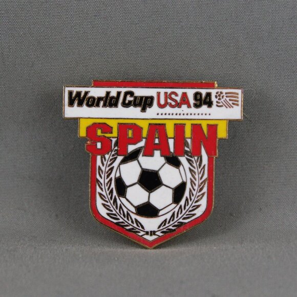 1994 World Cup of Soccer Pin - Spain Shield Design by Peter David - Metal Pin - Picture 3 of 3